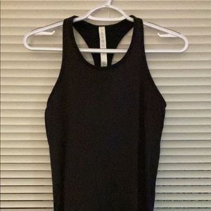 Lululemon workout top
